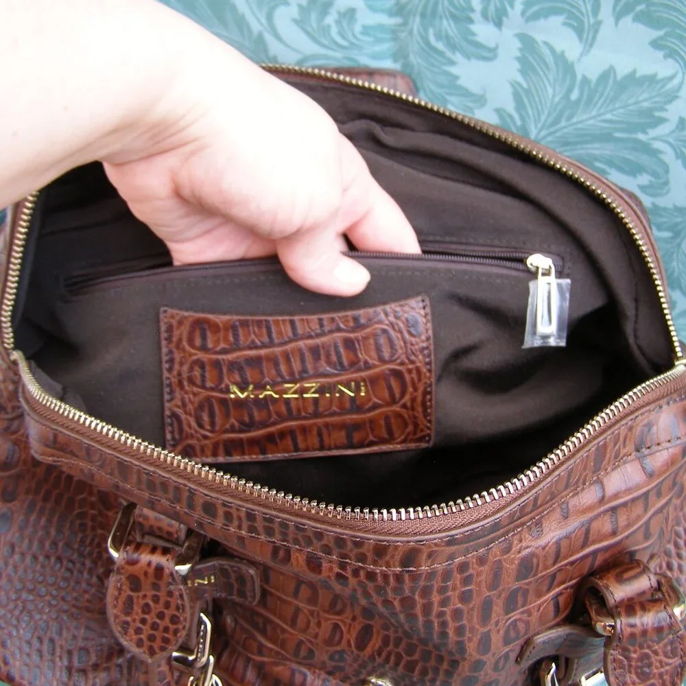 NEW MAZZINI Brown Leather Bag w/Tag Croc Embossed